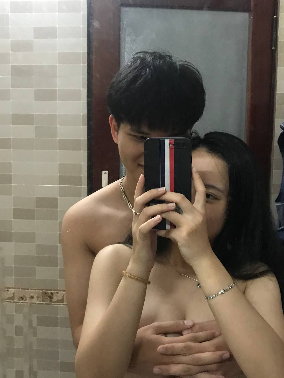 Chị gái vú khủng dạy cho người chồng của người yêu phang khi biết cậu ta “quá kém”