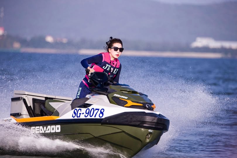 Em gái hàng xóm mê tiểu thuyết dâm đãng ~ ai sayama